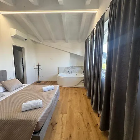 With Jacuzzi Near Milano Free Parking 아파트 모차테